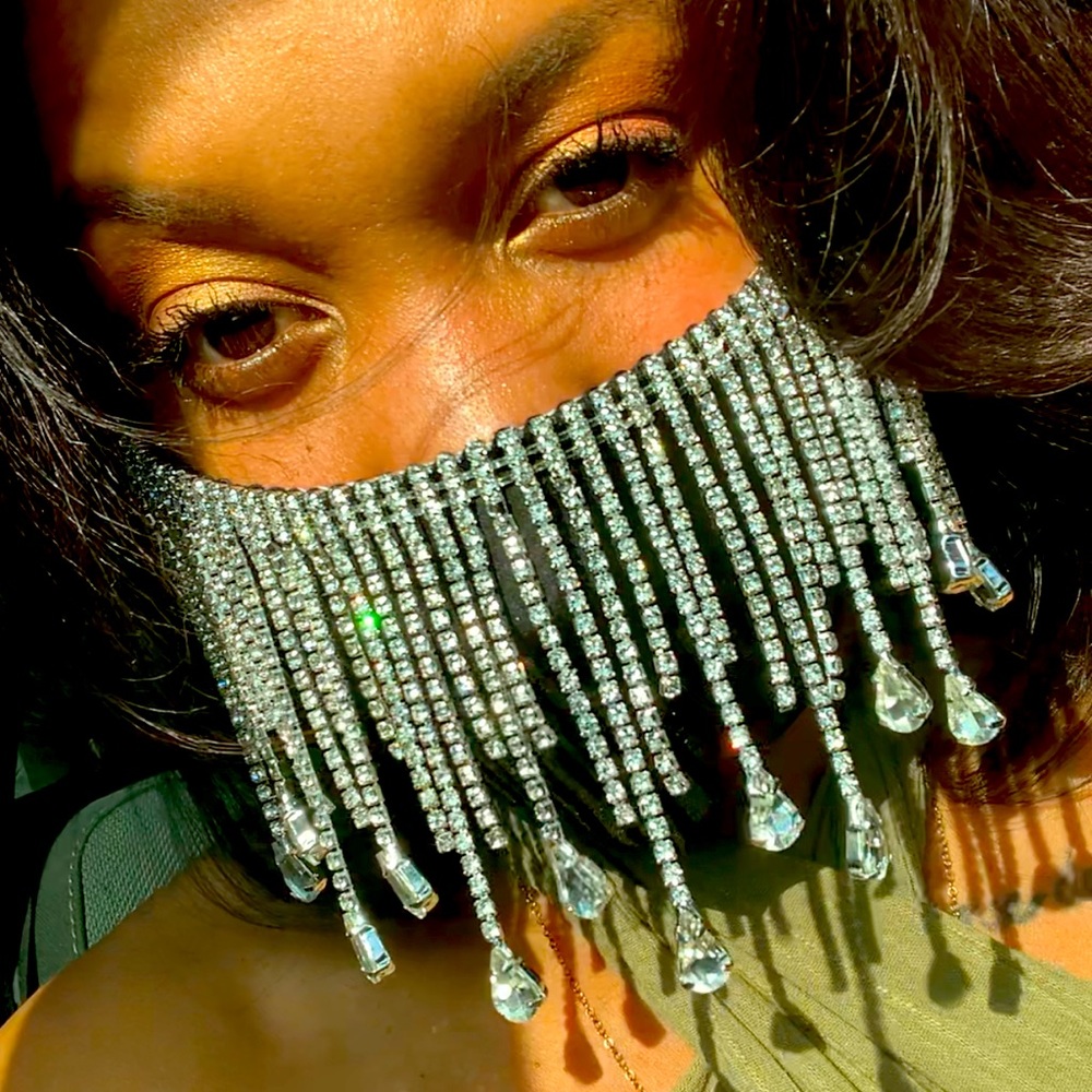 Masks are back!